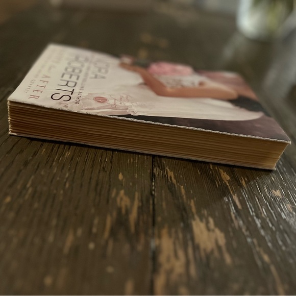 📚BUY 2 GET 1 FREE Happy Ever After by Nora Roberts - Picture 3 of 3